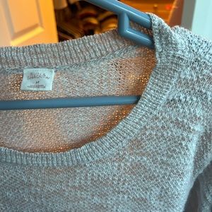 Quarter sleeve length beige sweater